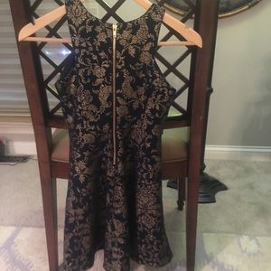 Nickie Lew Dresses - Girls Dress, Navy/Gold print by Nicki Lew Sz 10 Nickie Lew Dresses - Girls Dress, Navy/Gold print by Nicki Lew Sz 10